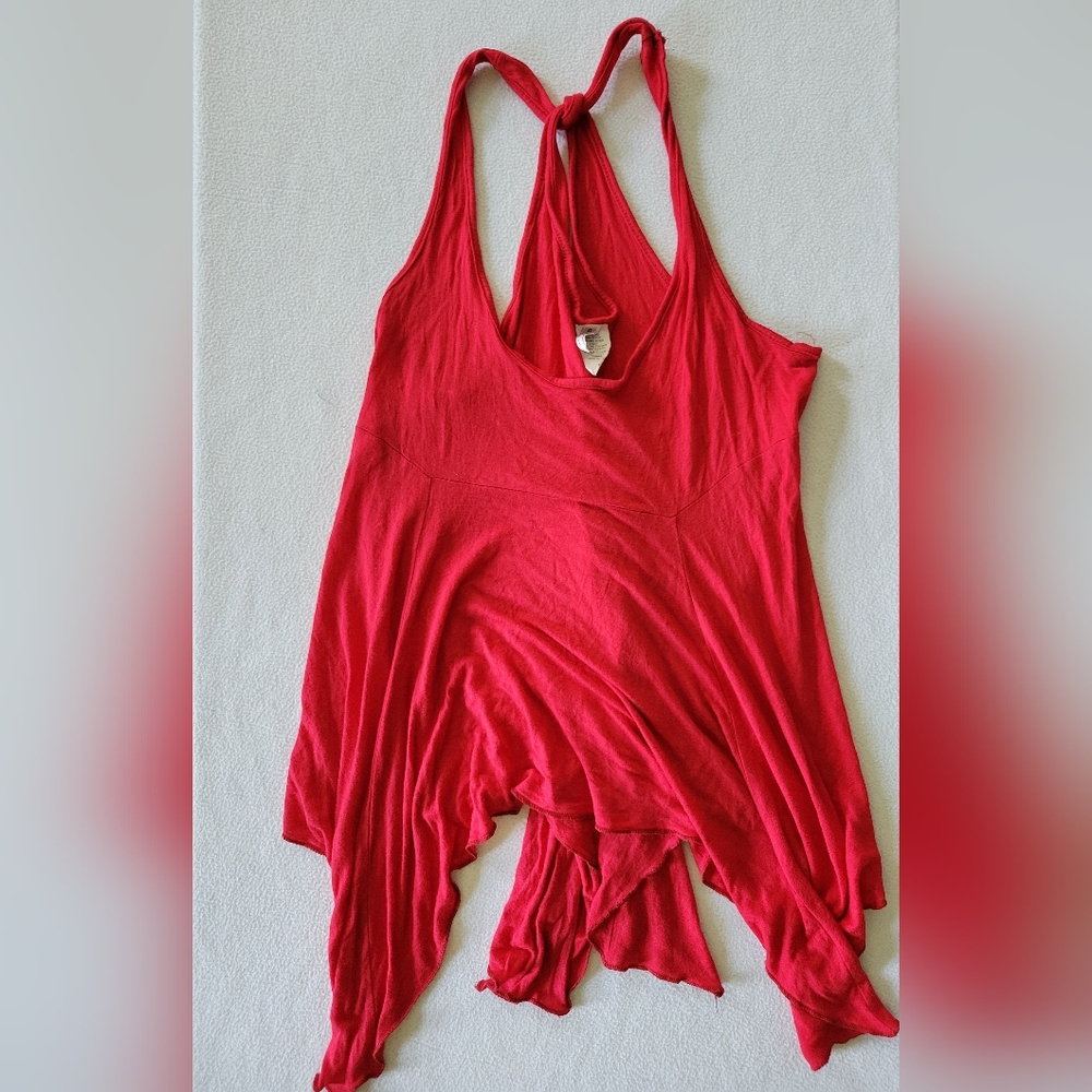 Discreet Red Women's Tank Top Size Small